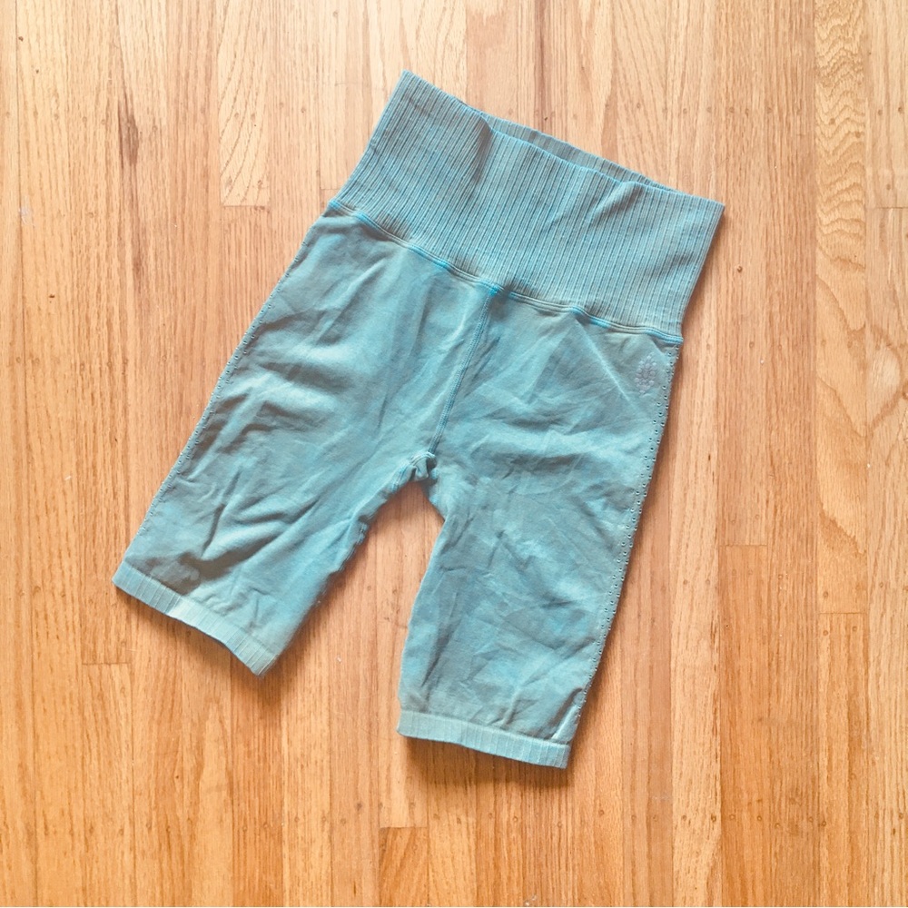 Free People movement high rise compressive short xs